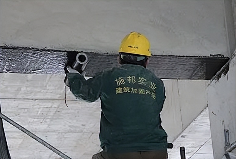 高層建筑加固，使用碳纖維加固性能如何